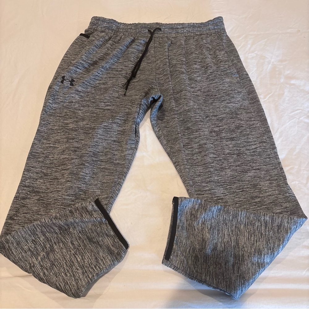 Under Armour Men's Heather Gray Loose Coldgear Joggers